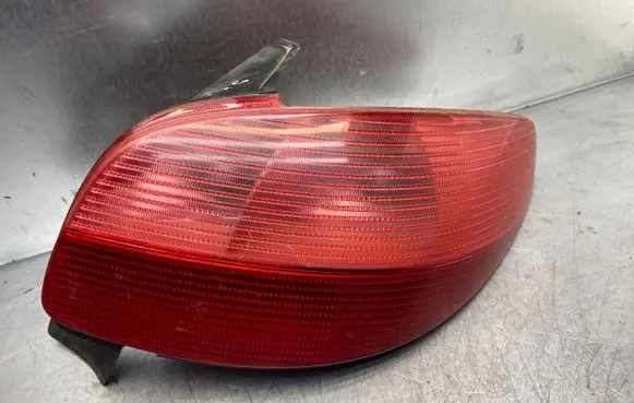 Peugeot 206 Rear/tail lights 2531D