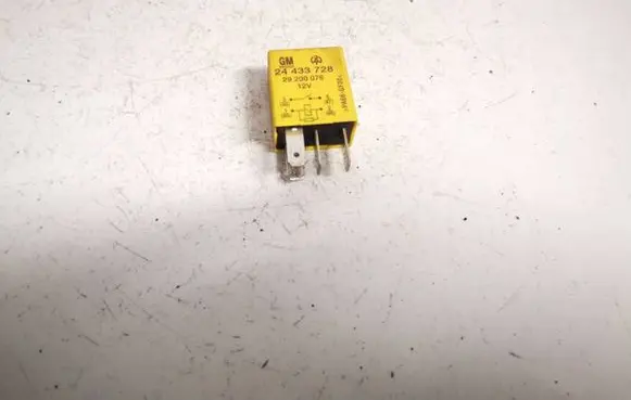 Opel Zafira A Other relay 24433728
