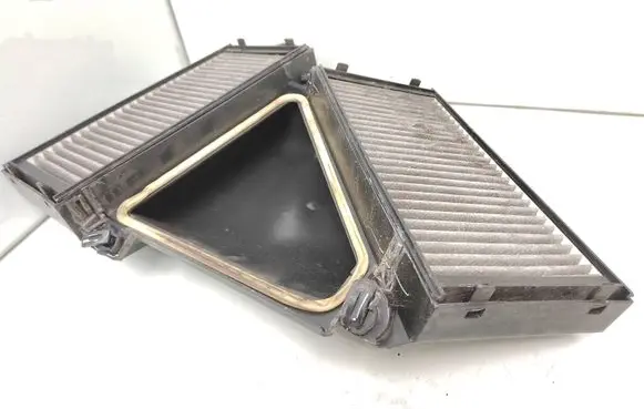 BMW X5 E70 Air filter box cover 6945575 10834110