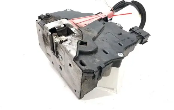 Opel Corsa E Rear door lock 13431845