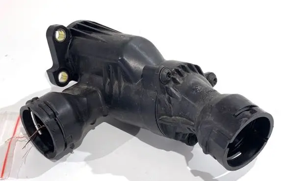 Audi A4 S4 B9 Engine coolant pipe/hose 04L121111H