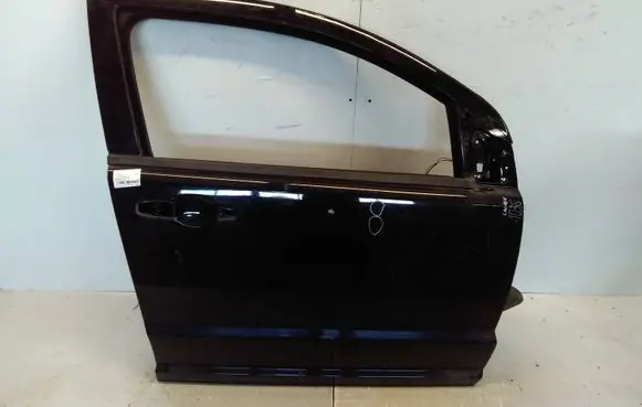 Dodge Caliber Front door