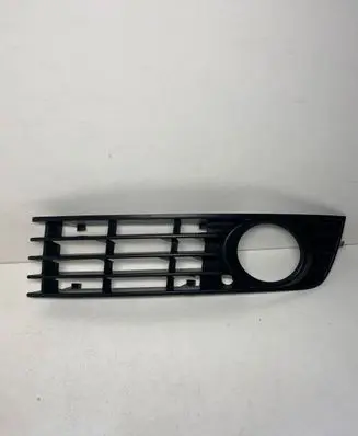 Audi A4 S4 B6 8E 8H Front bumper lower grill 8E0807681