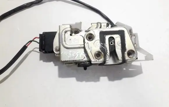 Mazda 323 F Rear door lock