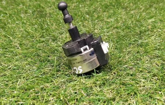 Volkswagen Scirocco Headlight level adjustment motor 1307220041 PL35L024XGD6