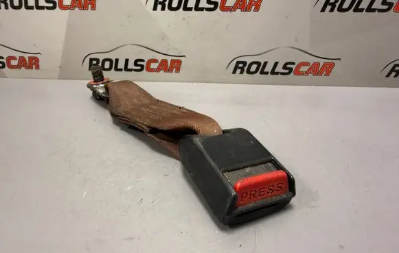Mitsubishi L300 Front seatbelt buckle