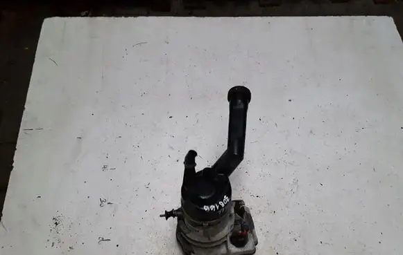 Peugeot 308 Power steering pump 9686207080