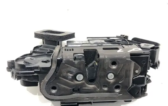Skoda Octavia Mk3 (5E) Front door lock 5TB837015A