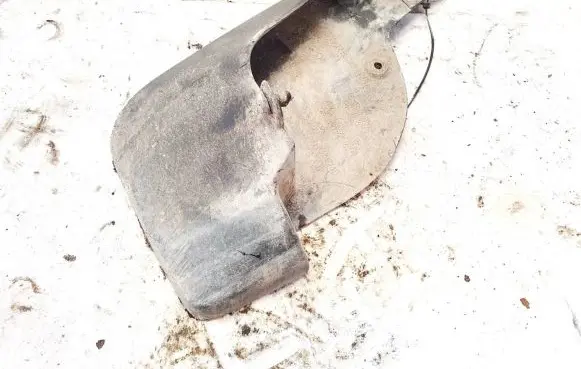 Infiniti FX Front mudguard 999j2es00002 999j2-es00002