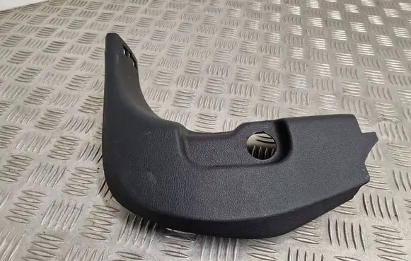 Foot area side trim