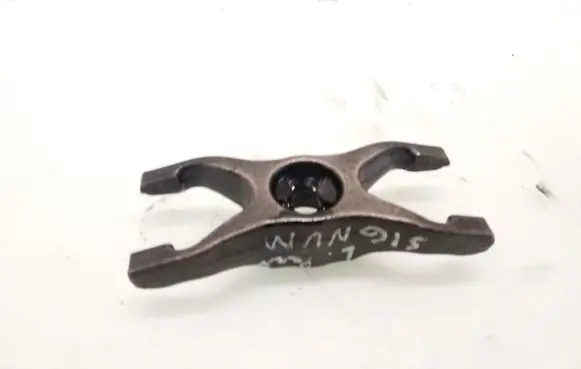 Opel Signum Fuel Injector clamp holder