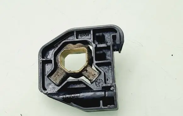 BMW 1 F20 F21 Radiator mount bracket 7600541