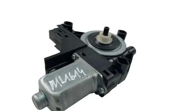 Volvo XC90 Rear door window regulator motor 966264102