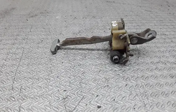 Renault Laguna II Rear door check strap stopper