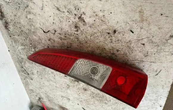 Volvo V70 Rear/tail lights 160986