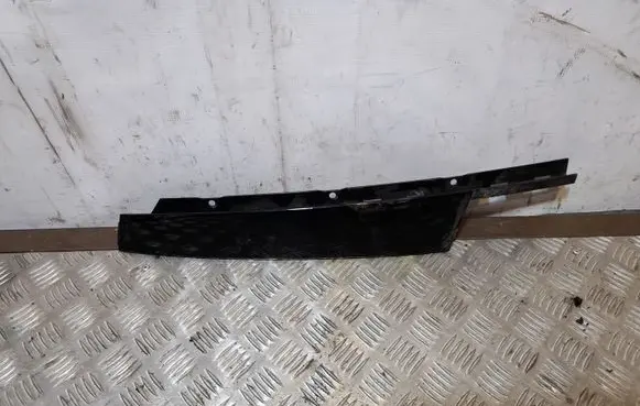 Audi A8 S8 D4 4H Front door glass trim molding 4H0837902