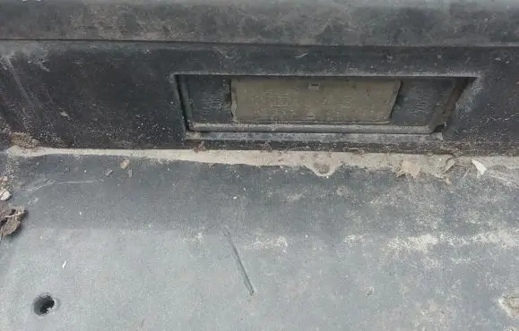 Peugeot 605 Number plate light