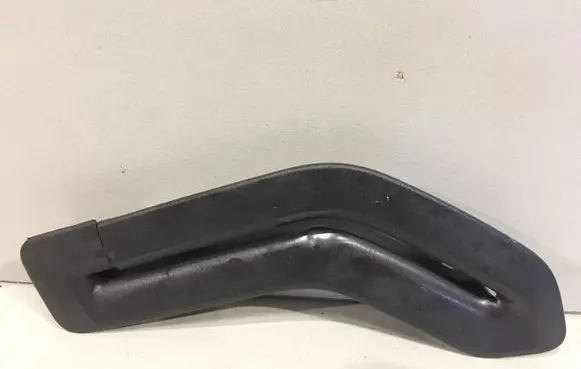 Volvo V50 Seat belt trim 31250174