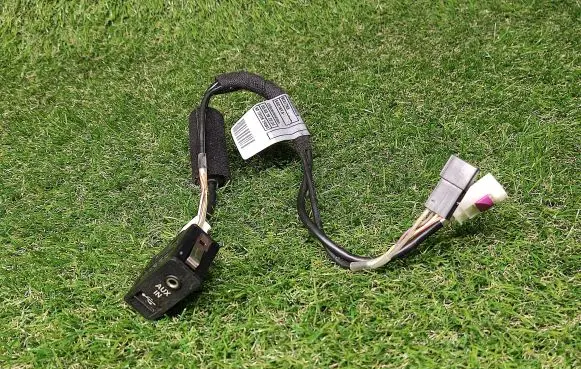 BMW 5 F10 F11 AUX in-socket connector 9129651 6131912965102