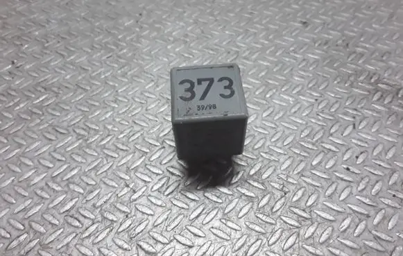 Audi A6 S6 C5 4B Other relay 8D0951253A