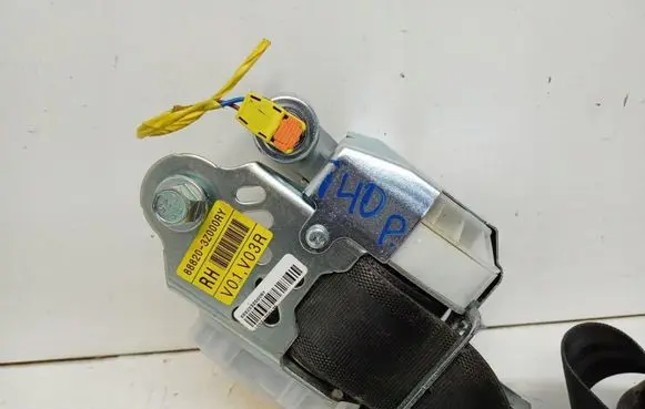 Hyundai i40 Front seatbelt 888203Z000RY