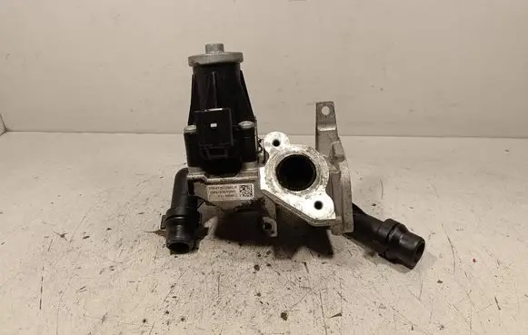 Jaguar XE EGR valve G4D39D475AD
