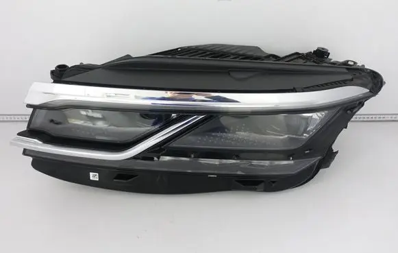 Volkswagen Touareg III Headlight/headlamp 761941081