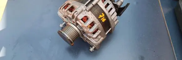 Renault Master III Generator/alternator 231007317R FG18T211