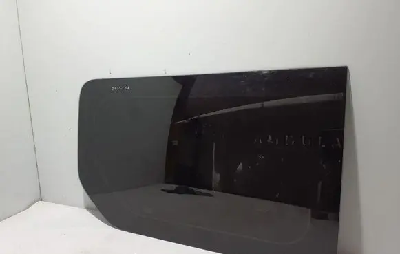 Rear side window