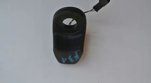 BMW 5 F10 F11 Tailgate glass/window release handle 