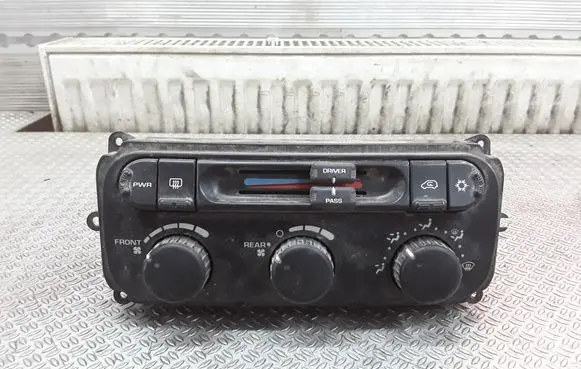 Chrysler Voyager Climate control unit 05005003AD
