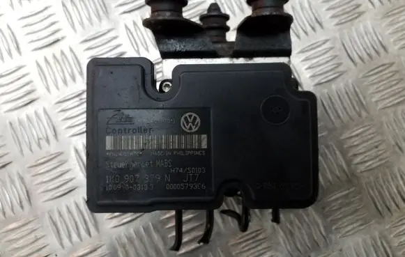 Volkswagen Golf V ABS Pump 1K0907379N 1K0614117F