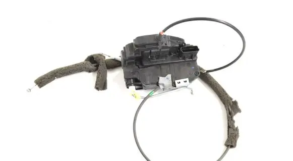 Nissan Juke I F15 Front door lock 