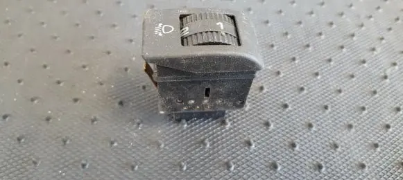 Seat Toledo I (1L) Headlight level height control switch 1L0941333