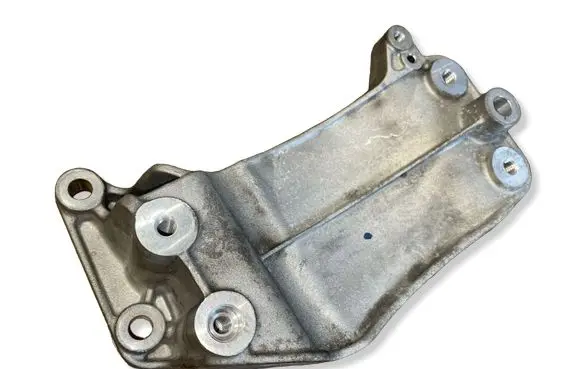 Maserati Ghibli A/C compressor mount bracket VMMT013362F