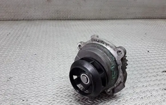 Volkswagen Golf IV Water pump
