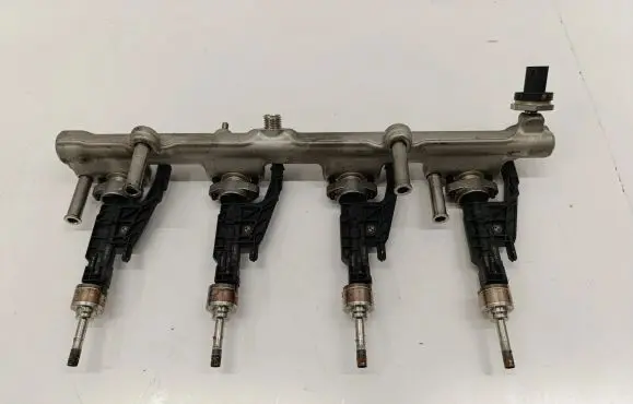 BMW 3 G20 G21 Fuel injectors set 8665633 8656548