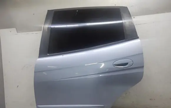 Chevrolet Rezzo Rear door