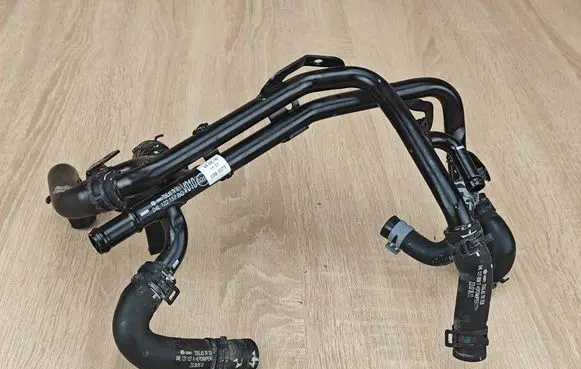 Audi A6 S6 C7 4G Engine coolant pipe/hose 04L122157BQ