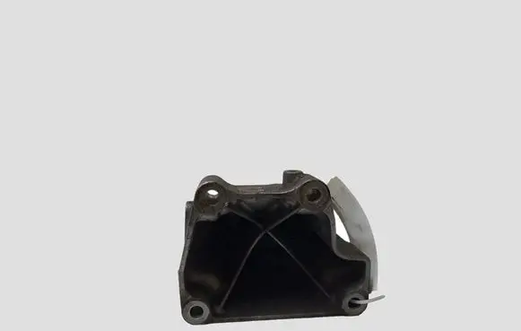 Mercedes-Benz GLC C253 Engine mounting bracket 6512235604