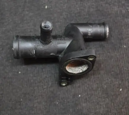 Skoda Octavia Mk1 (1U) Engine coolant pipe/hose 06A121133J
