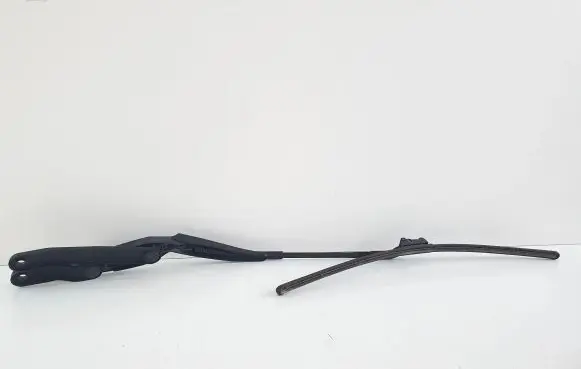 Mercedes-Benz E W212 Front wiper blade arm A2128200944