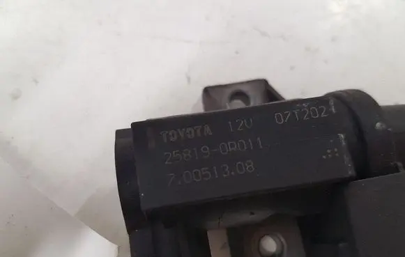 Toyota RAV 4 (XA30) Vacuum valve 258190R011