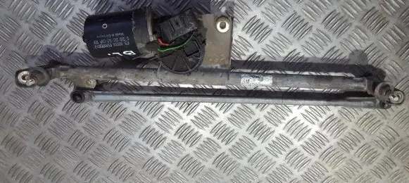 Opel Vectra B Front wiper linkage and motor