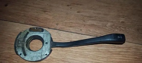 Volkswagen PASSAT B2 Indicator stalk