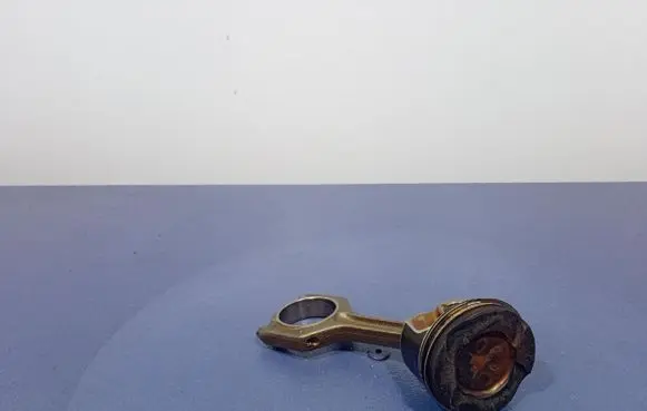 Piston