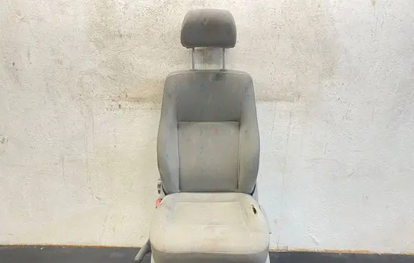 Volkswagen Transporter - Caravelle T5 Front driver seat 7H0881303E 152095