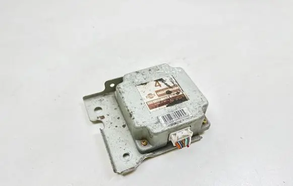 Nissan X-Trail T30 Torque split ecu control unit/module 41650EQ070 A68000U06