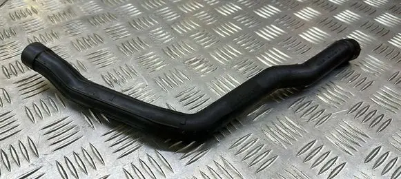 Mercedes-Benz E W212 Breather hose/pipe A6510101282
