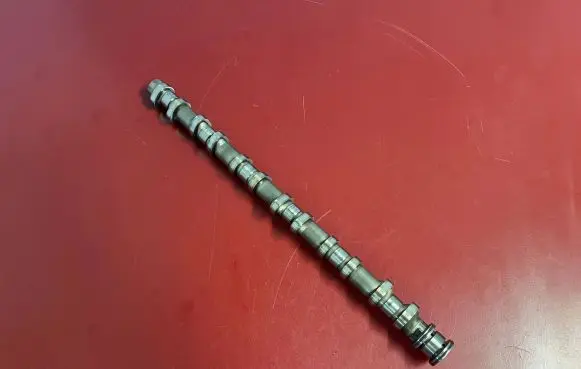 BMW X3 F25 Camshaft 7576161 11317576161